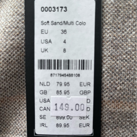 Plaid sweater style jacket. Made by YEST. - Picture 3 of 5